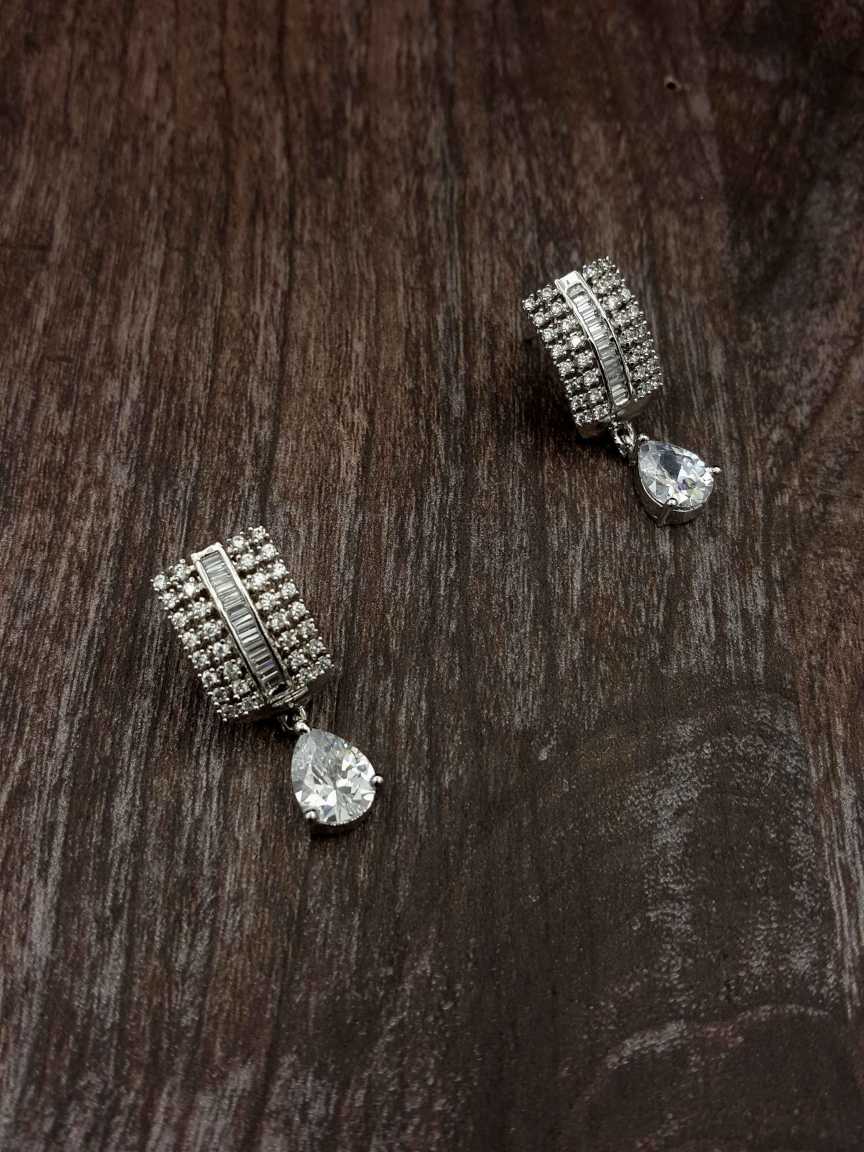 EARRING in CZ AD AMERICAN DIAMOND Style | Design - 20400