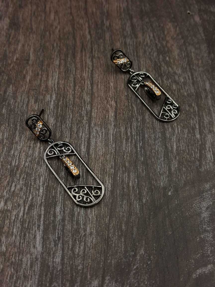 EARRING in CZ AD AMERICAN DIAMOND Style | Design - 20440