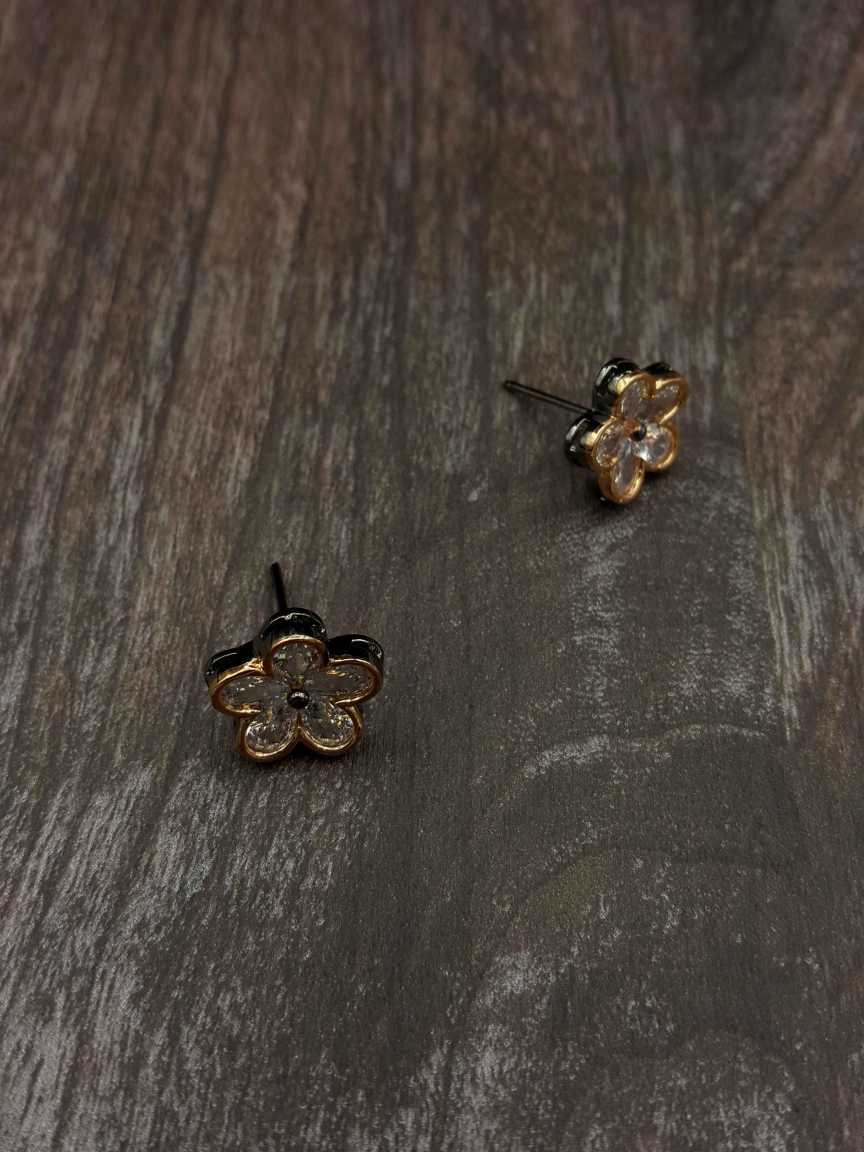 EARRING in CZ AD AMERICAN DIAMOND Style | Design - 20441