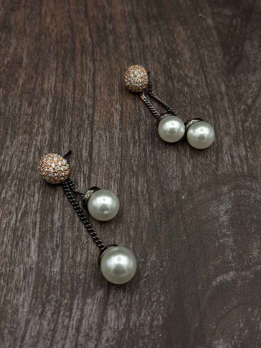 EARRING in CZ AD AMERICAN DIAMOND Style | Design - 20442