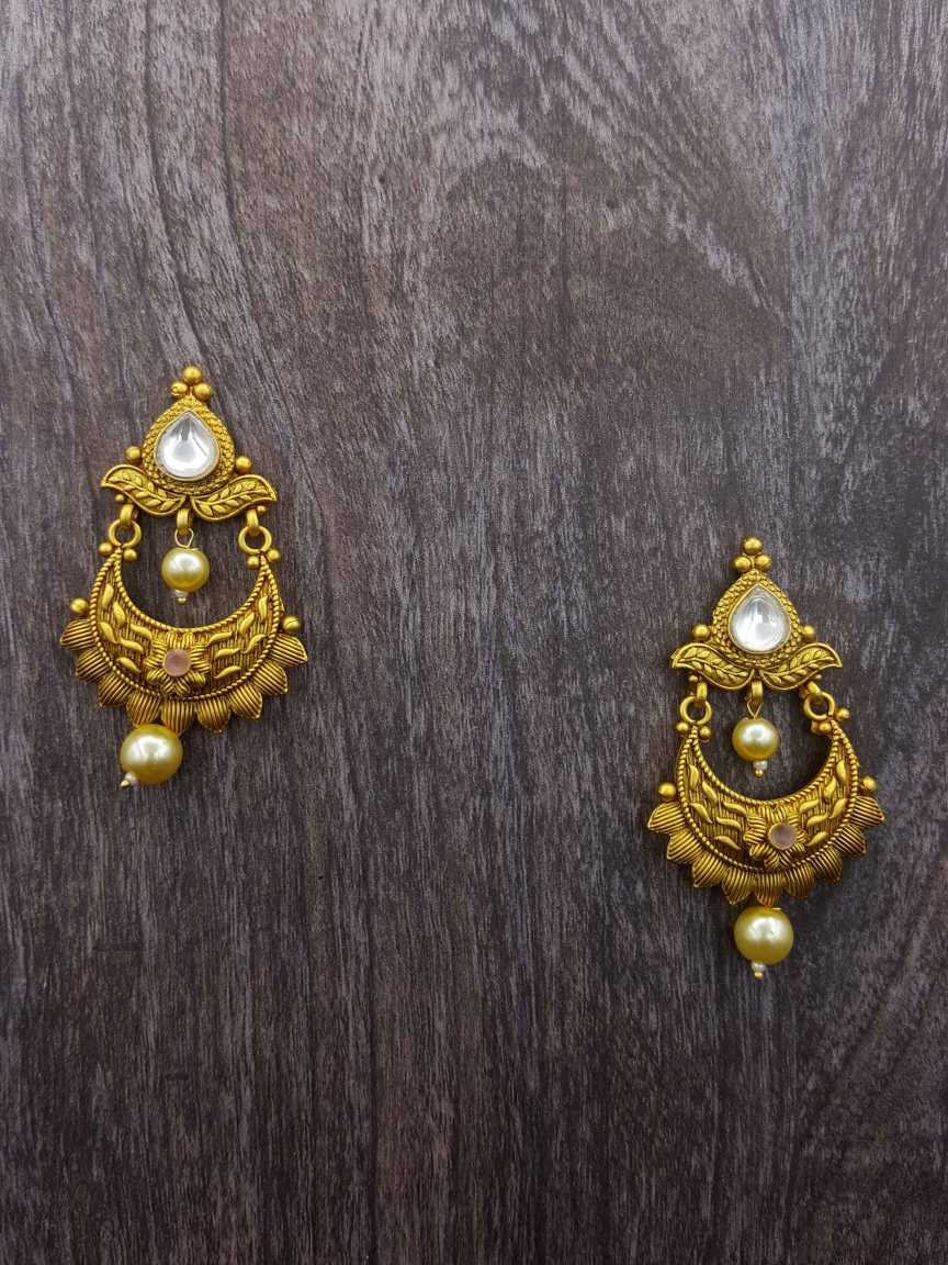kundan-earring-ERKU20530PKGT