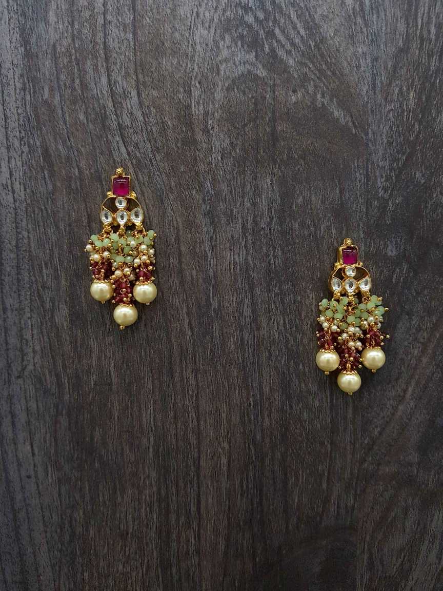 kundan-earring-ERKU21004RNGMHG