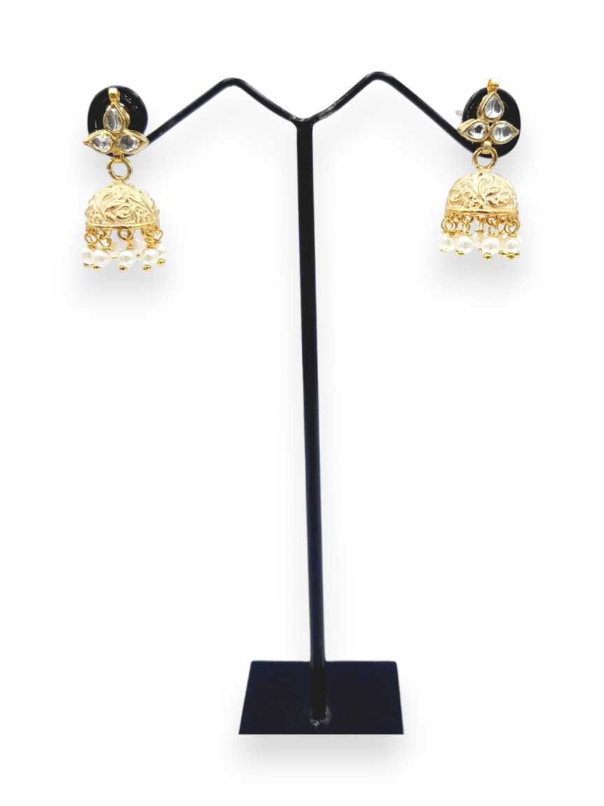 kundan-earring-ERKU22469WHHG