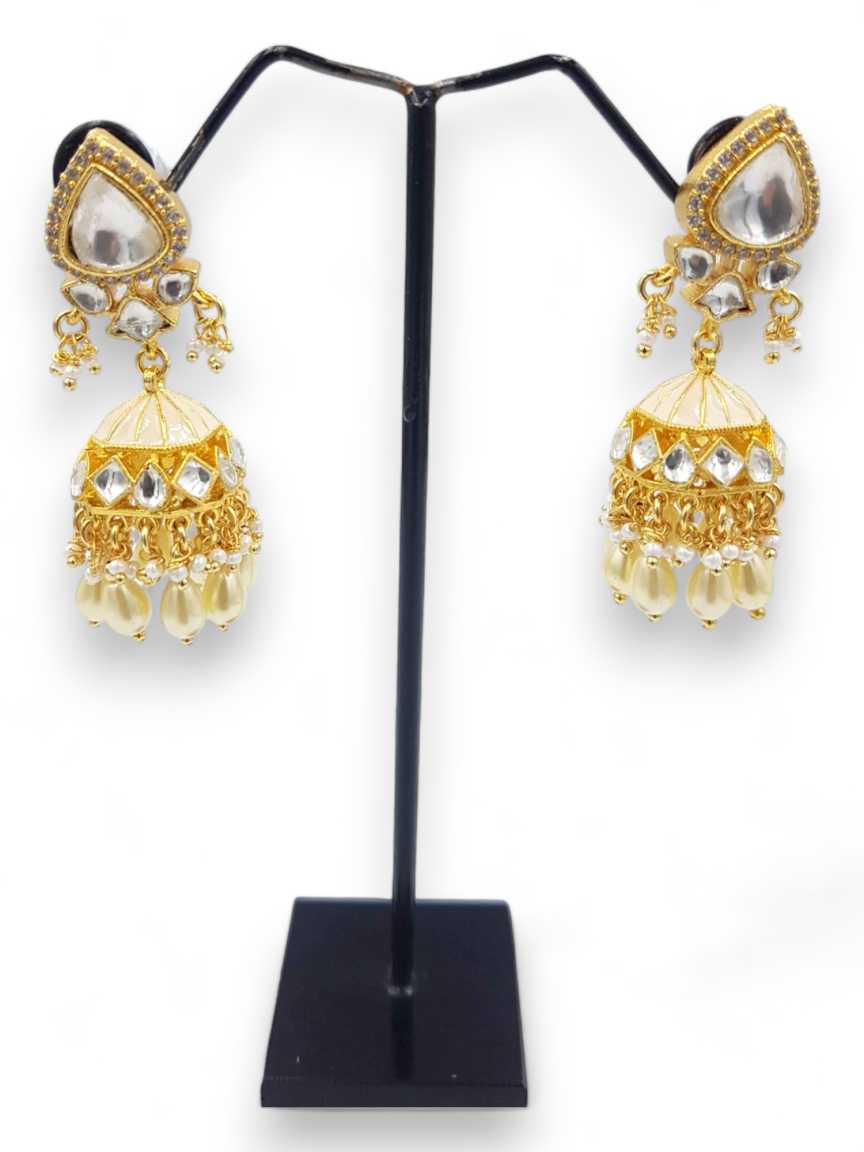 kundan-earring-ERKU22929WHHG