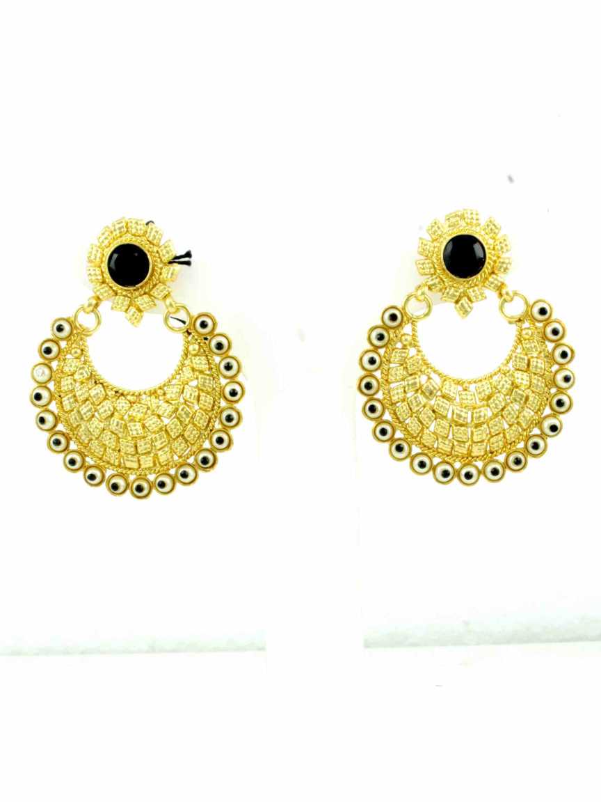 gold-earring-ERPG11999BKHG