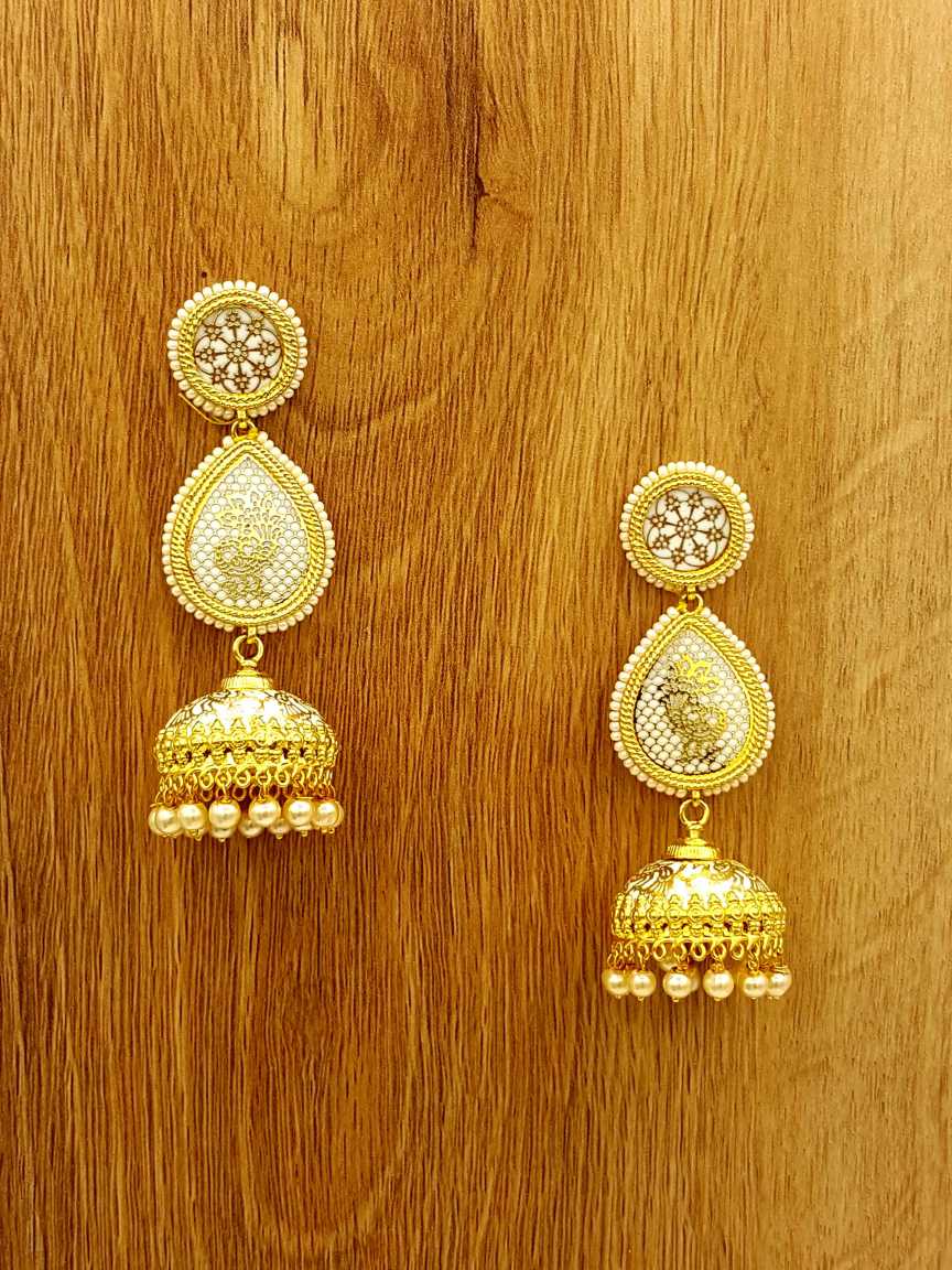 theva-earring-ERTV18801WHHG