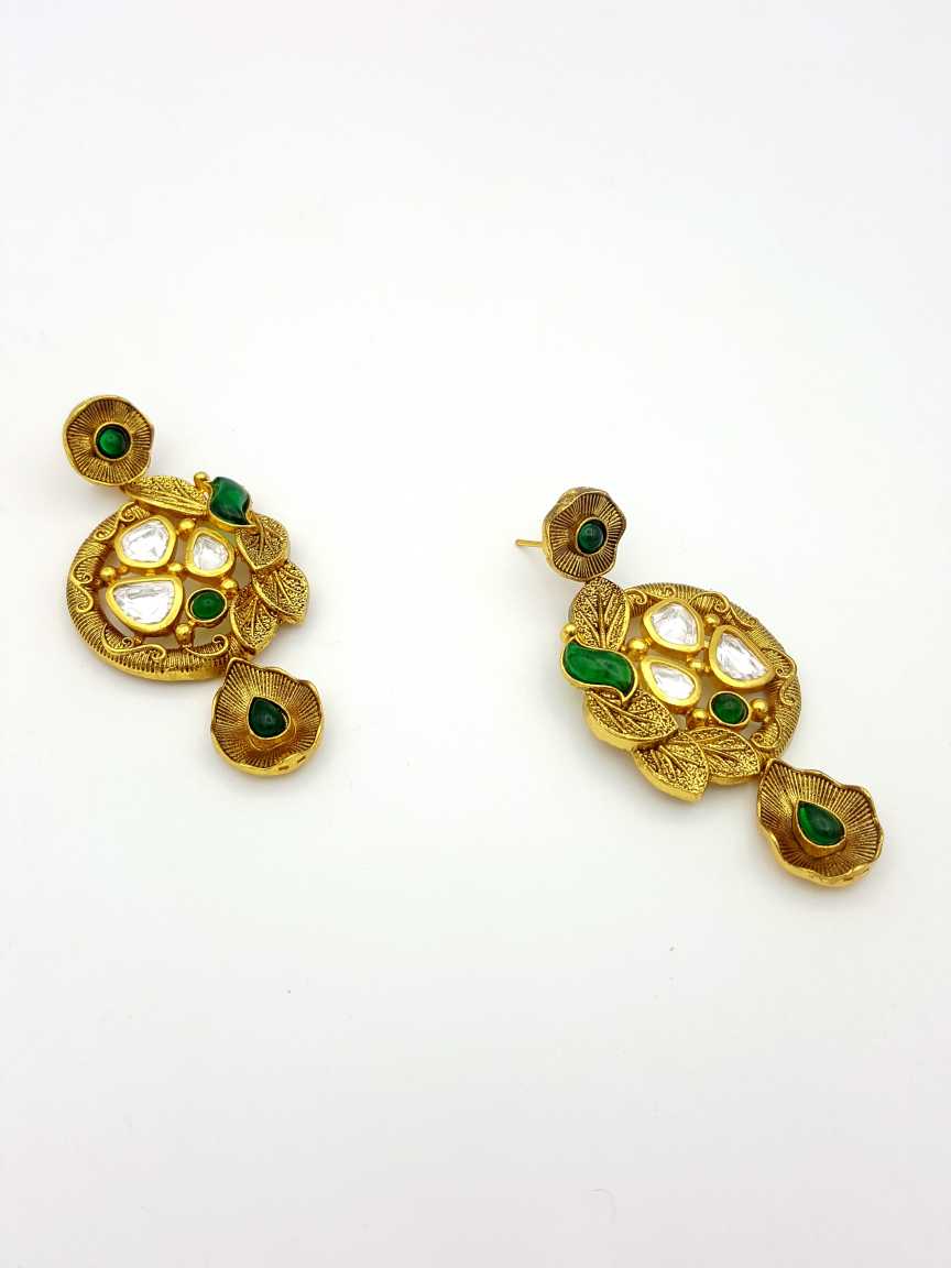 EARRING in VILANDI KUNDAN Style | Design - 17709