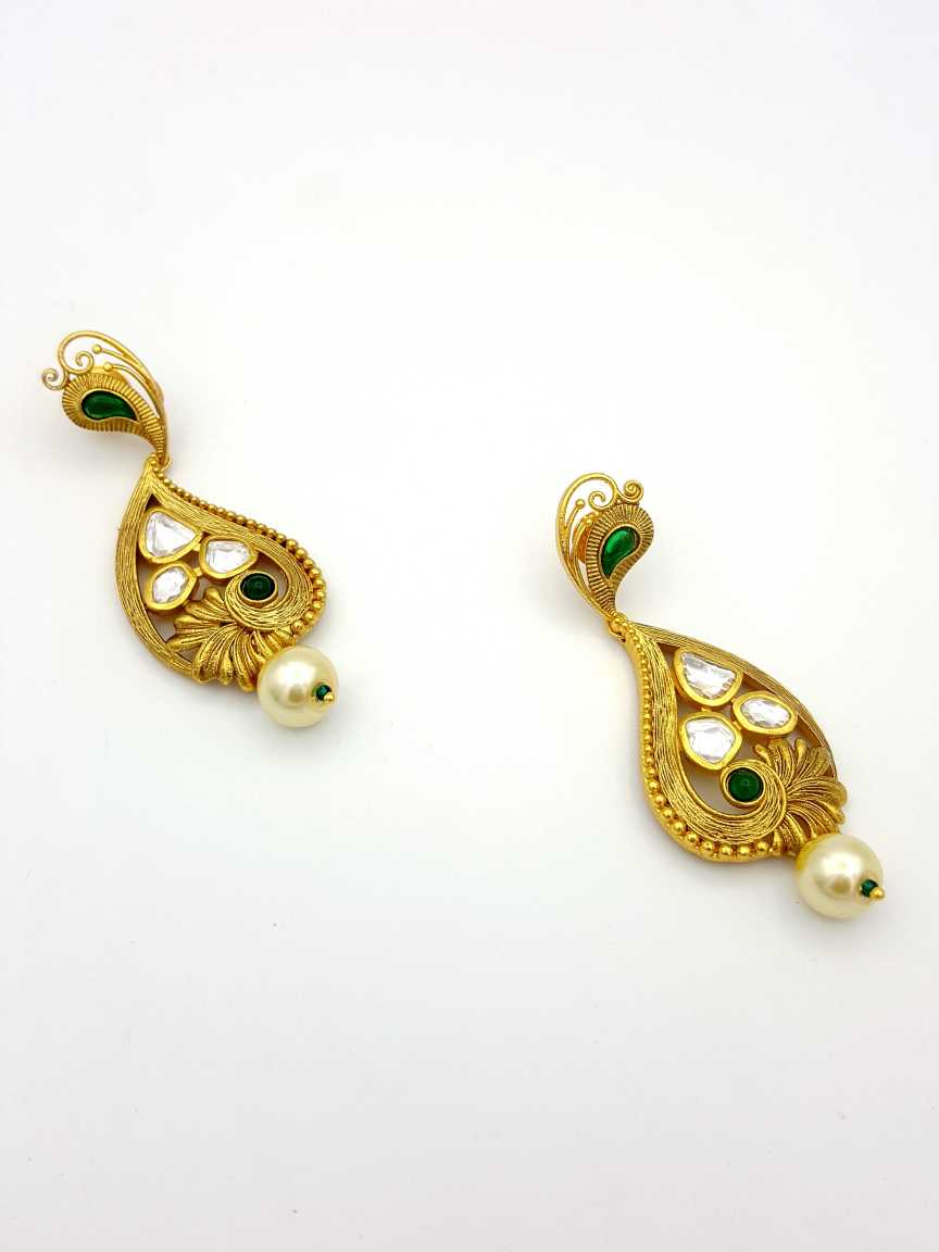 EARRING in VILANDI KUNDAN Style | Design - 17712