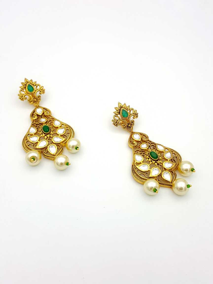 EARRING in VILANDI KUNDAN Style | Design - 17717