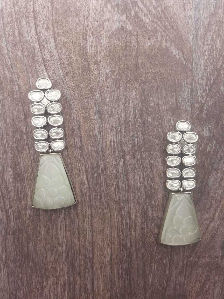 vilandi-earring-ERVL20210WHRH