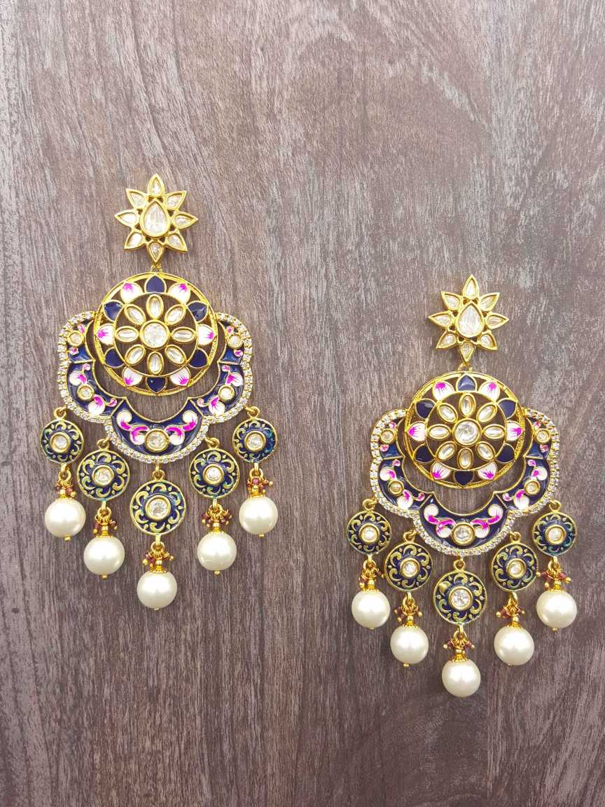 vilandi-earring-ERVL20238BLWHHG