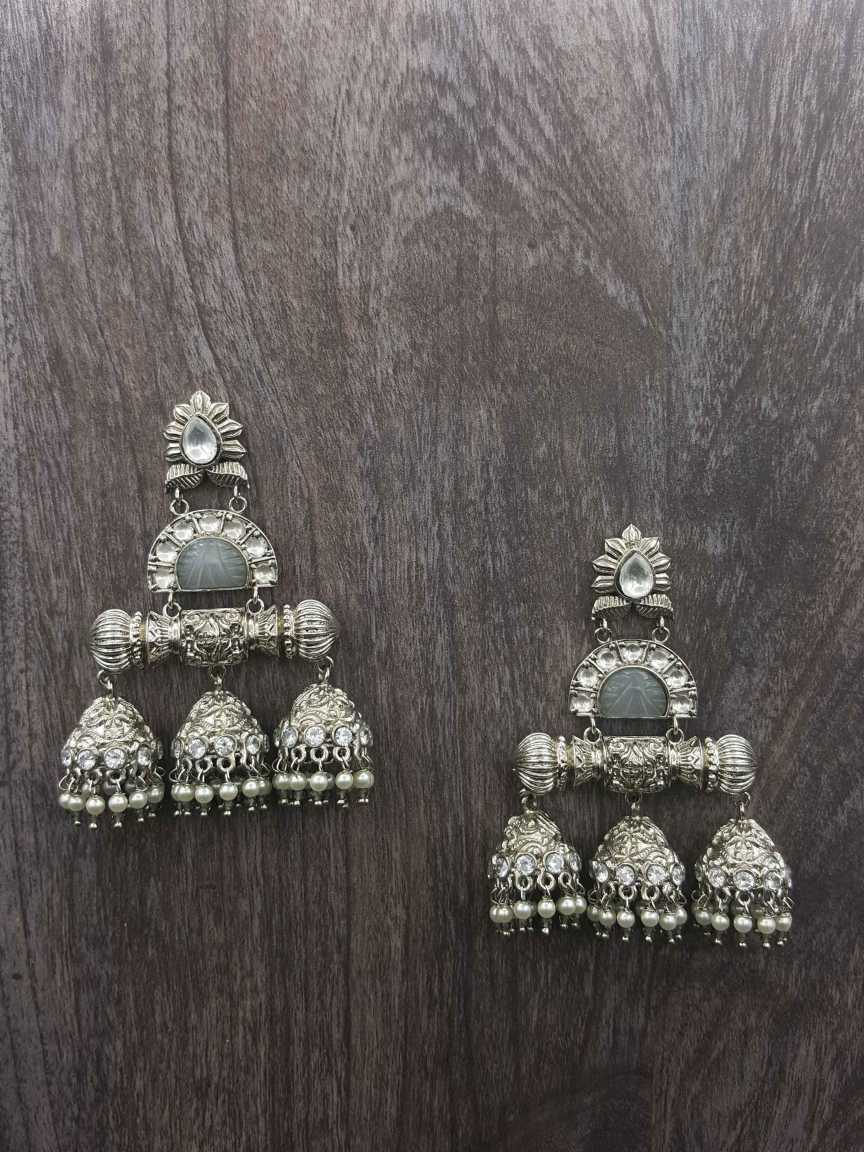 vilandi-earring-ERVL20284GYRH
