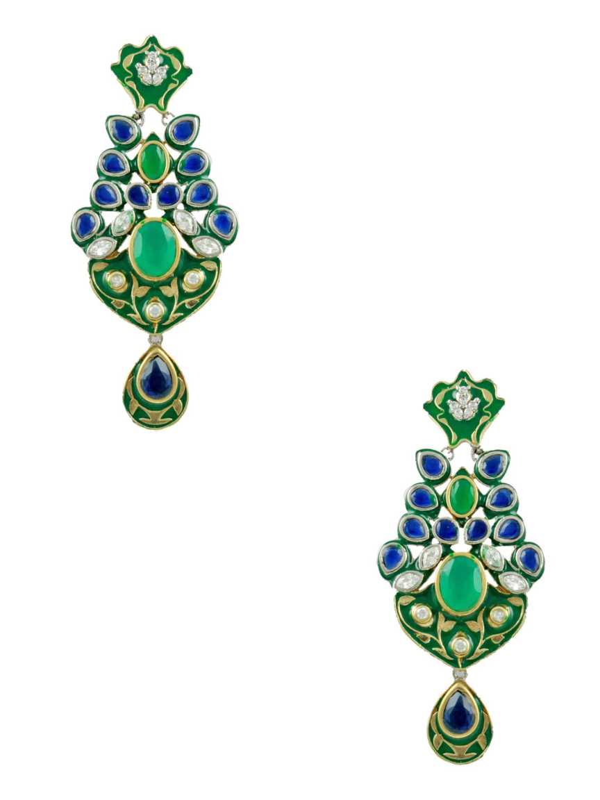 victorian-earring-ERVR12518BLRMVC