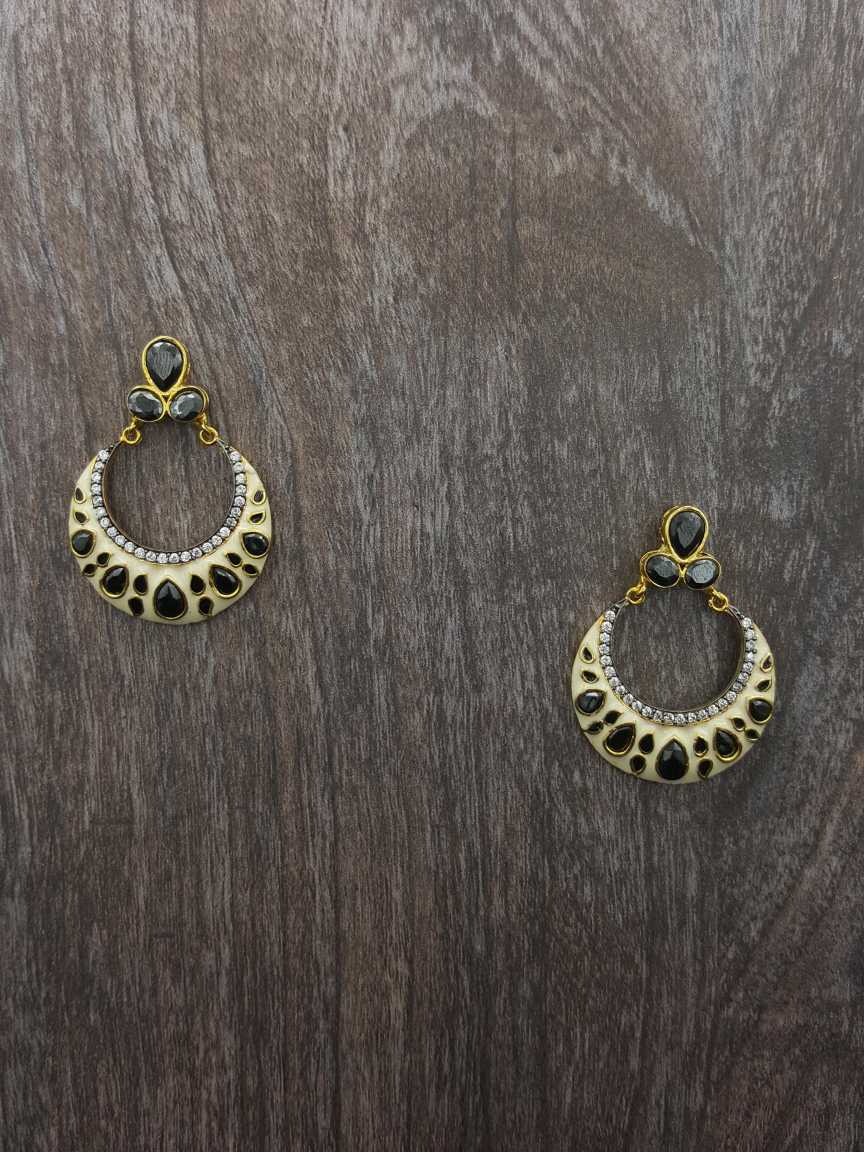 victorian-earring-ERVR20797BKWHHG