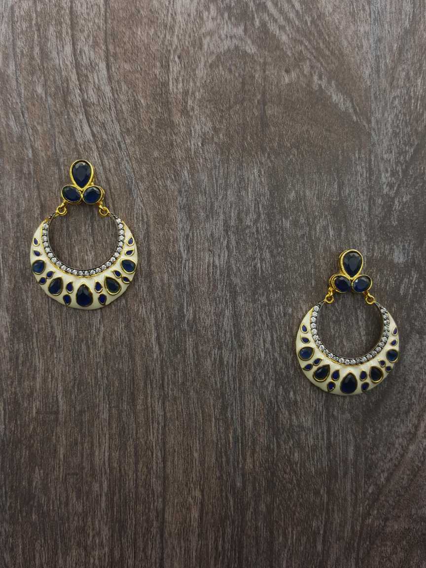 victorian-earring-ERVR20797BLWHHG