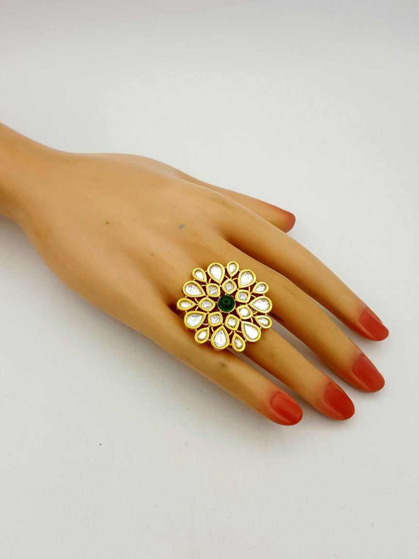 FINGER RING in VILANDI KUNDAN Style | Design - 19132