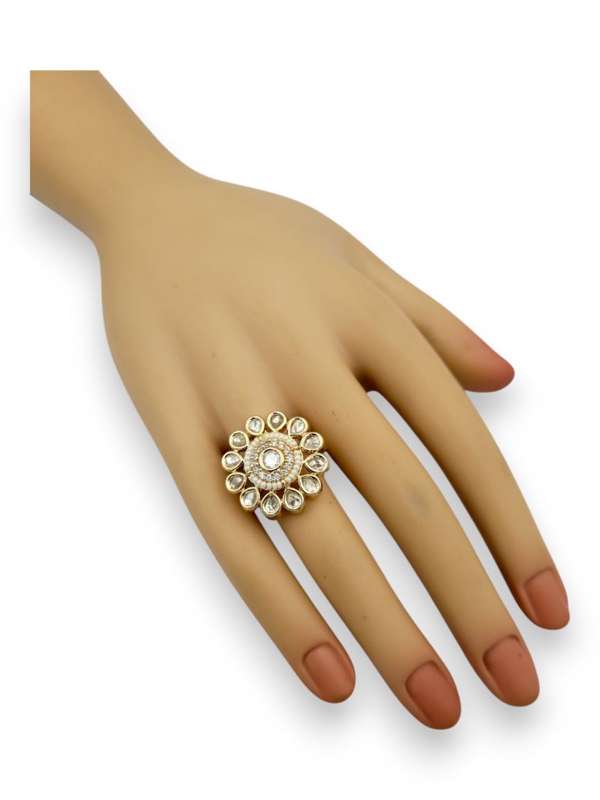 FINGER RING IN VILANDI KUNDAN STYLE | DESIGN - 24062