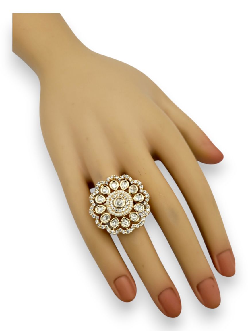 FINGER RING IN VILANDI KUNDAN STYLE | DESIGN - 24064