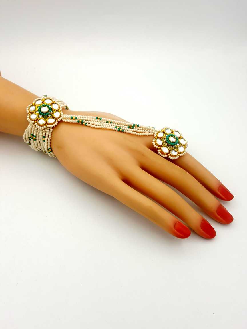 kundan-haath_paan-HPKU17885GMHG