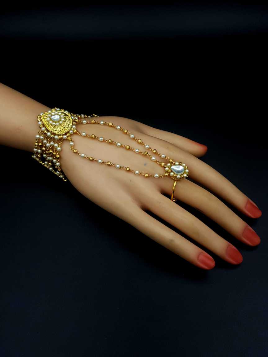 kundan-haath_paan-HPKU19199PLGDHG