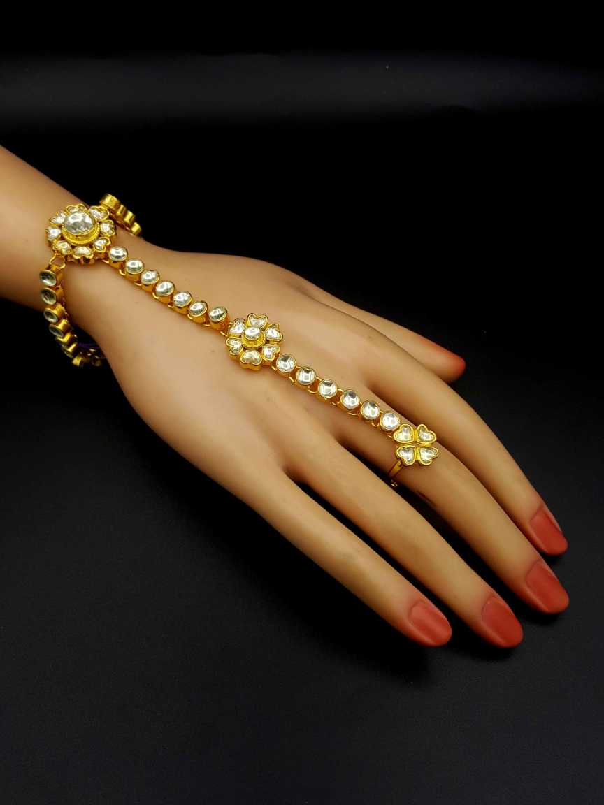 kundan-haath_paan-HPKU19943TZHG