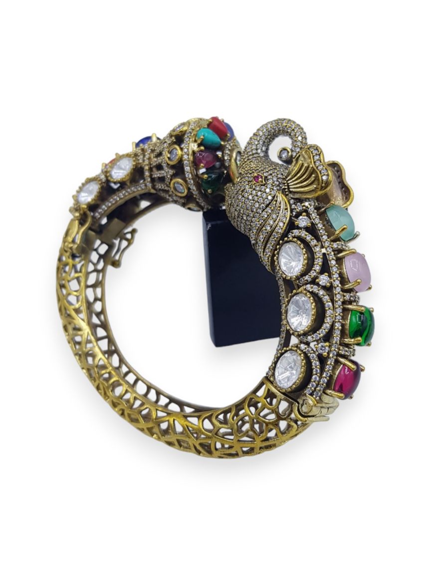 KADA IN BOUTIQUE STYLE | DESIGN - 23316