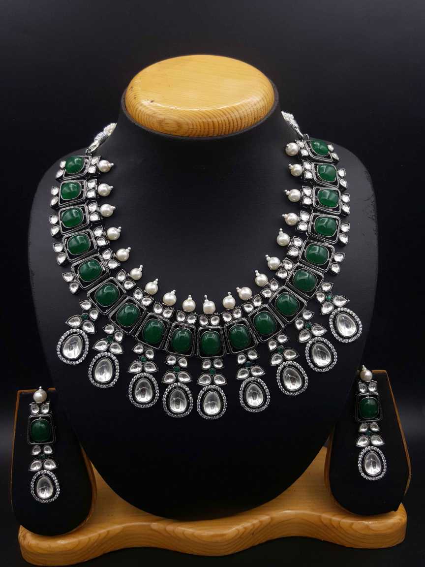 boutique-necklace_earring-NLBQ20250EMBD