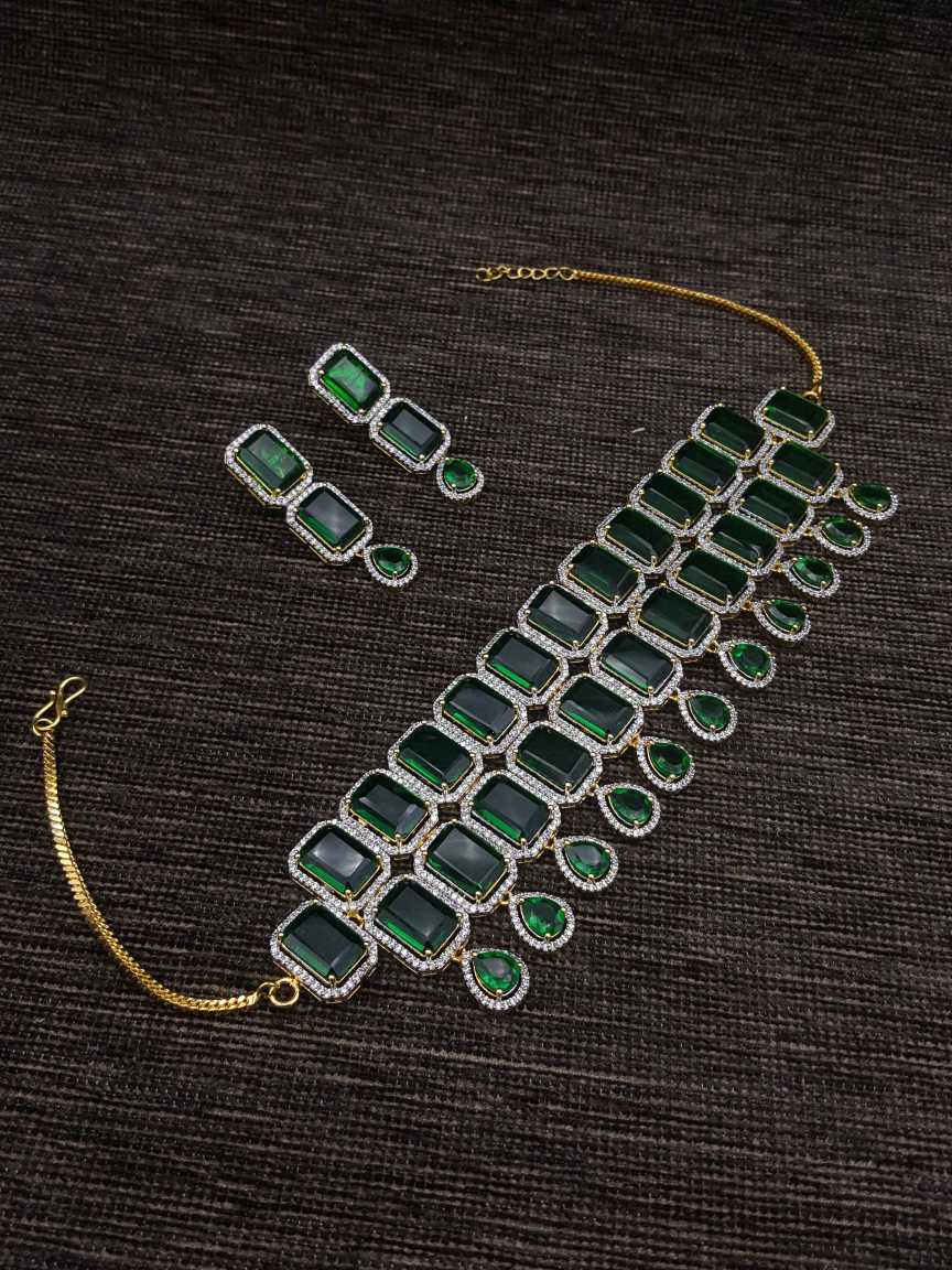 cz_diamond-necklace_earring-NLCZ19856BNTT