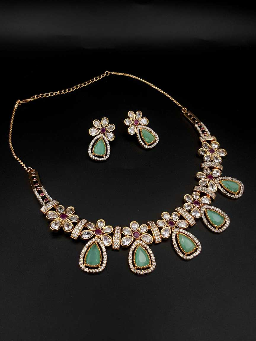 vilandi-necklace_earring-NLVL20531GMRNGR