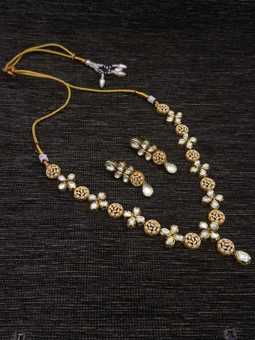 vilandi-necklace_earring-NLVL20571WHHG