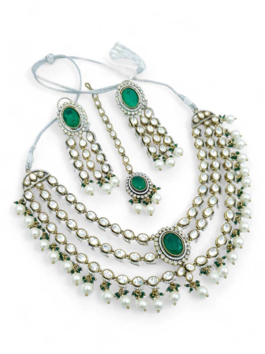 NECKLACE SET WITH MAANG TIKA IN BOUTIQUE STYLE | DESIGN - 23301