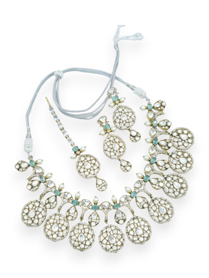 boutique-necklace_er_tk-NTBQ23572GMDG