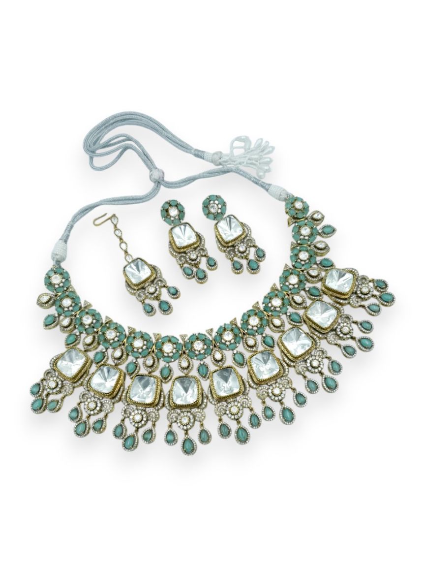 boutique-necklace_er_tk-NTBQ23977GMDG