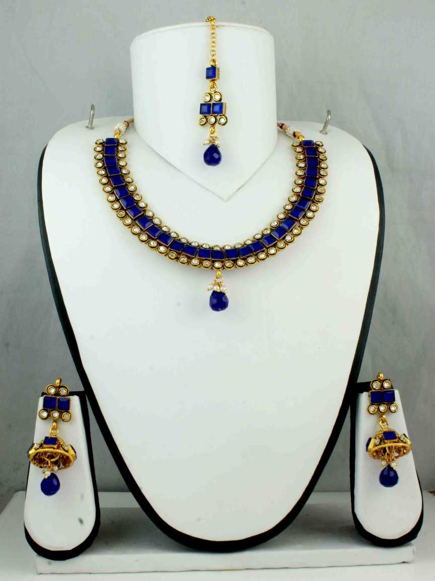 NECKLACE SET WITH MAANG TIKA in CHECKERED POLKI Style | Design - 10683