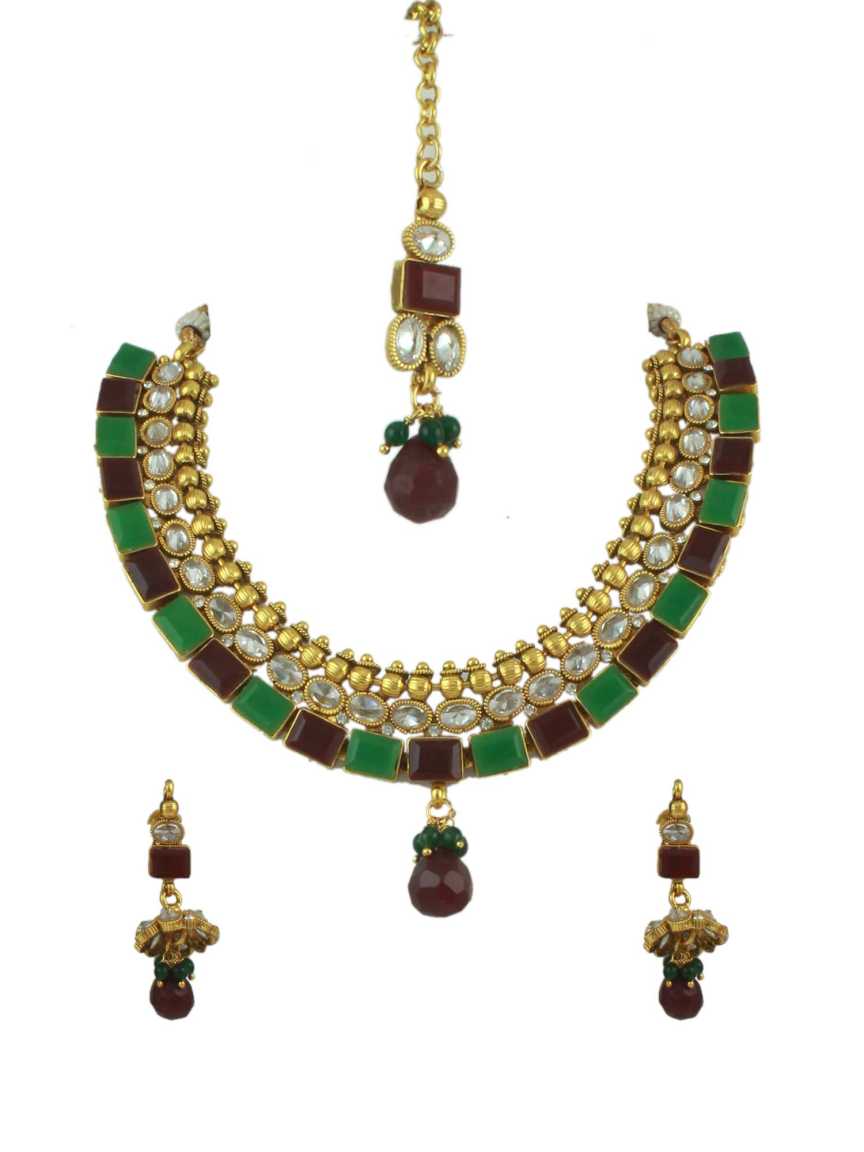 NECKLACE SET WITH MAANG TIKA in CHECKERED POLKI Style | Design - 10684
