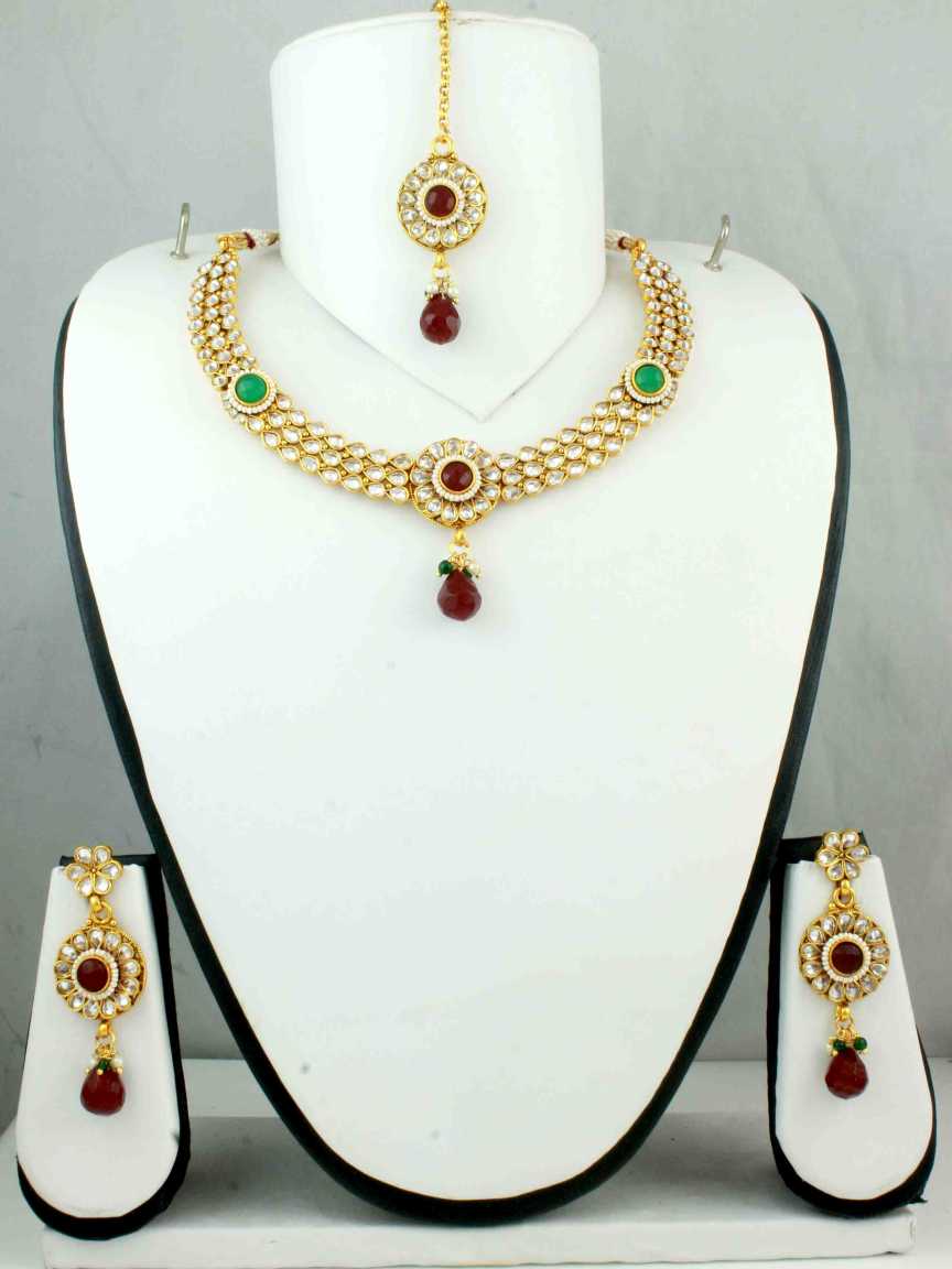 NECKLACE SET WITH MAANG TIKA in CHECKERED POLKI Style | Design - 10705