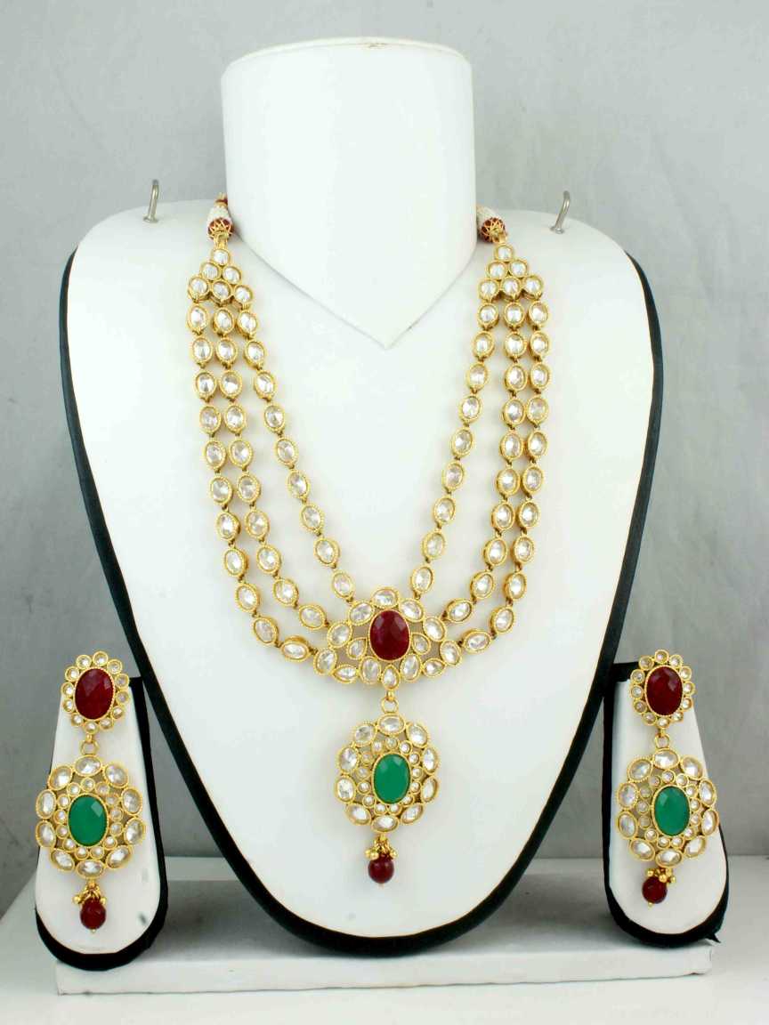 NECKLACE SET WITH MAANG TIKA in CHECKERED POLKI Style | Design - 10707