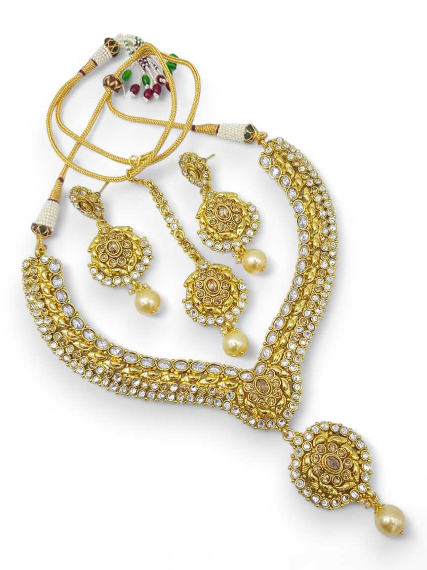 NECKLACE SET WITH MAANG TIKA IN CHECKERED POLKI STYLE | DESIGN - 10712