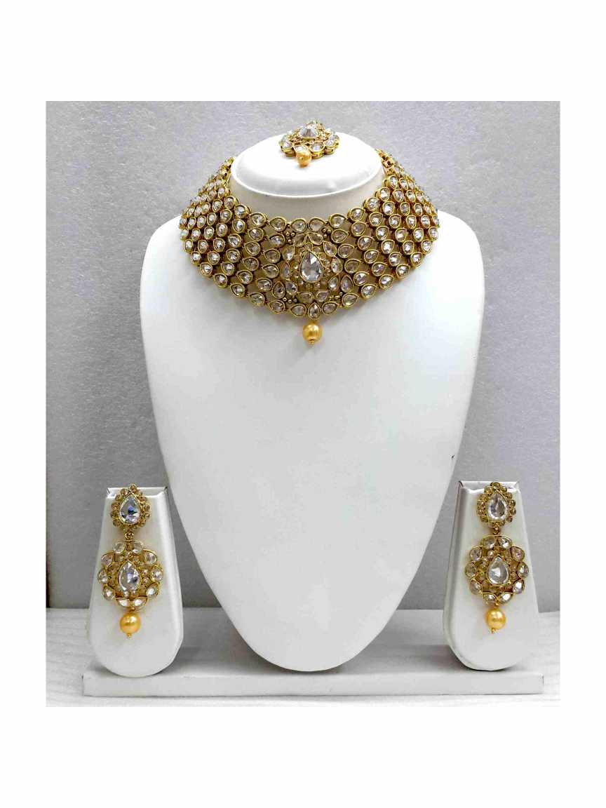 NECKLACE SET WITH MAANG TIKA in CHECKERED POLKI Style | Design - 13701