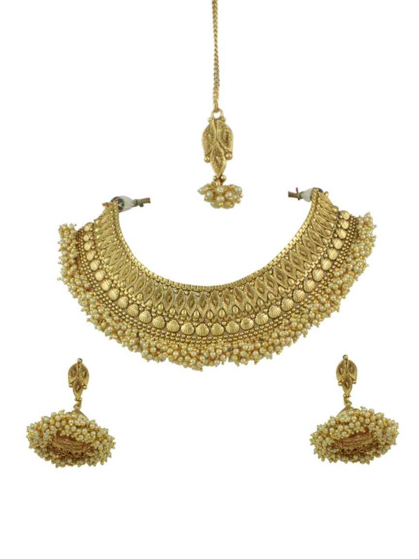 NECKLACE SET WITH MAANG TIKA in GOLD Style | Design - 11939