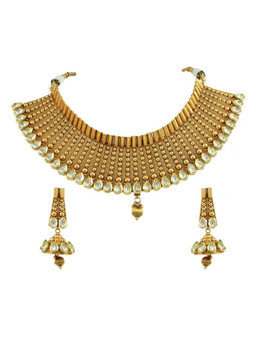 NECKLACE SET WITH MAANG TIKA in GOLD Style | Design - 13369