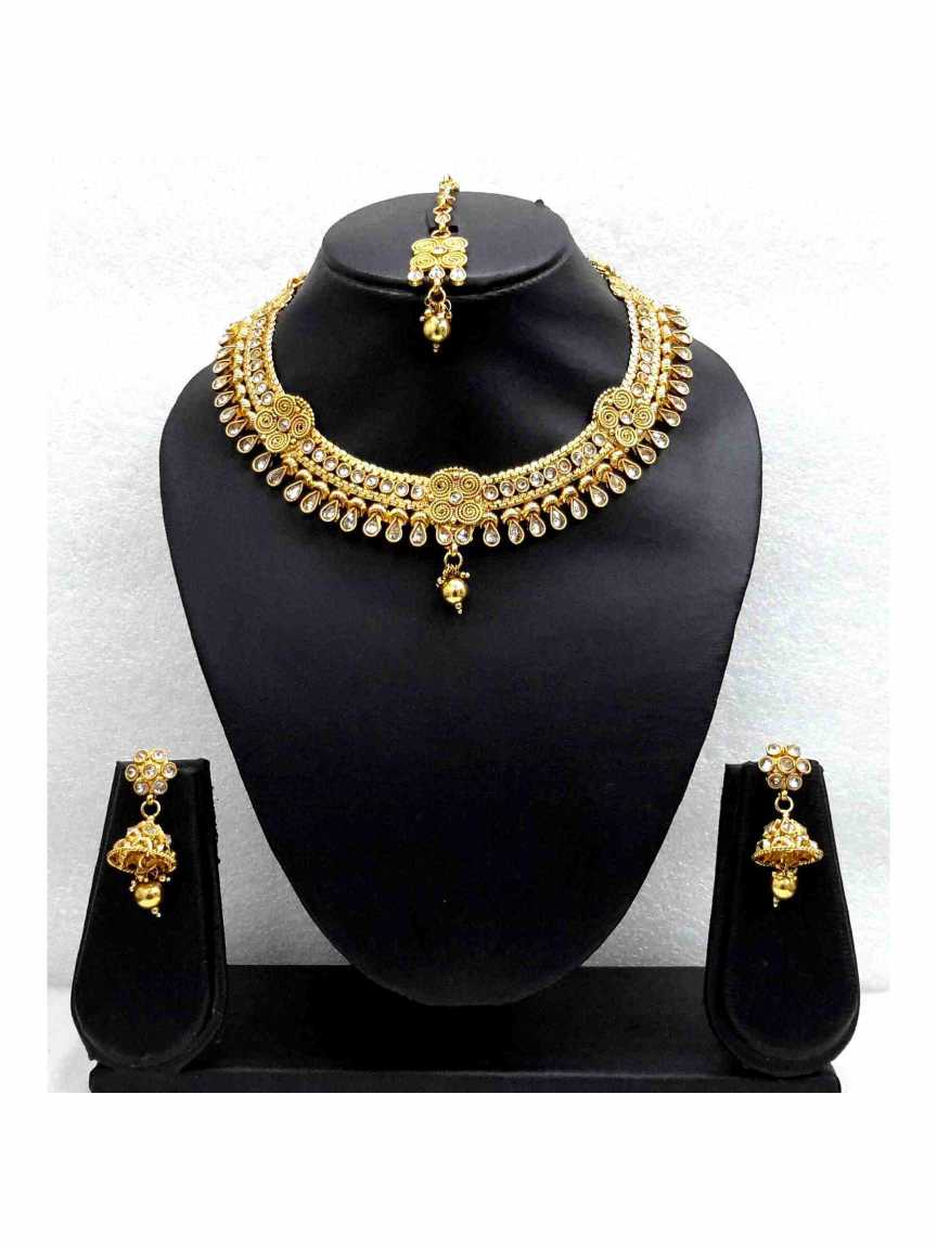 NECKLACE SET WITH MAANG TIKA in GOLD Style | Design - 13398