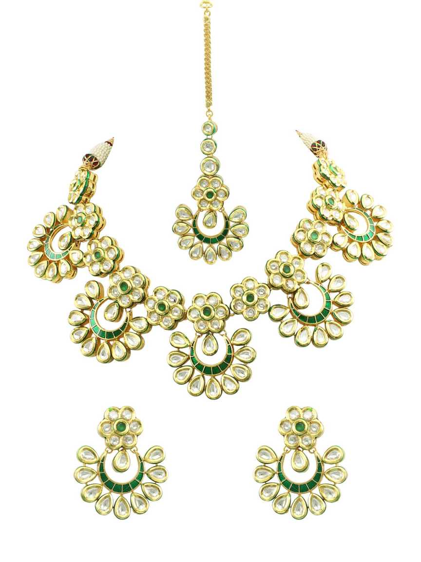 NECKLACE SET WITH MAANG TIKA in VILANDI KUNDAN Style | Design - 16799