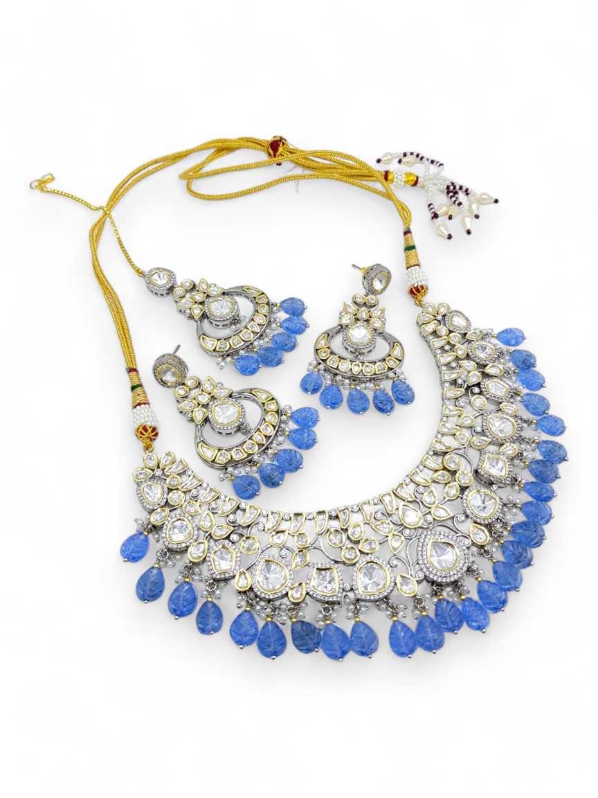 NECKLACE SET WITH MAANG TIKA in VILANDI KUNDAN Style | Design - 21723