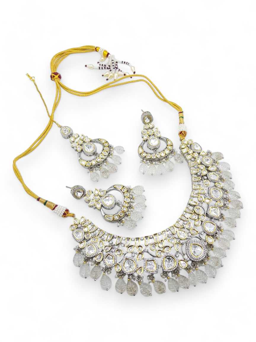 vilandi-necklace_er_tk-NTVL21723WHVC