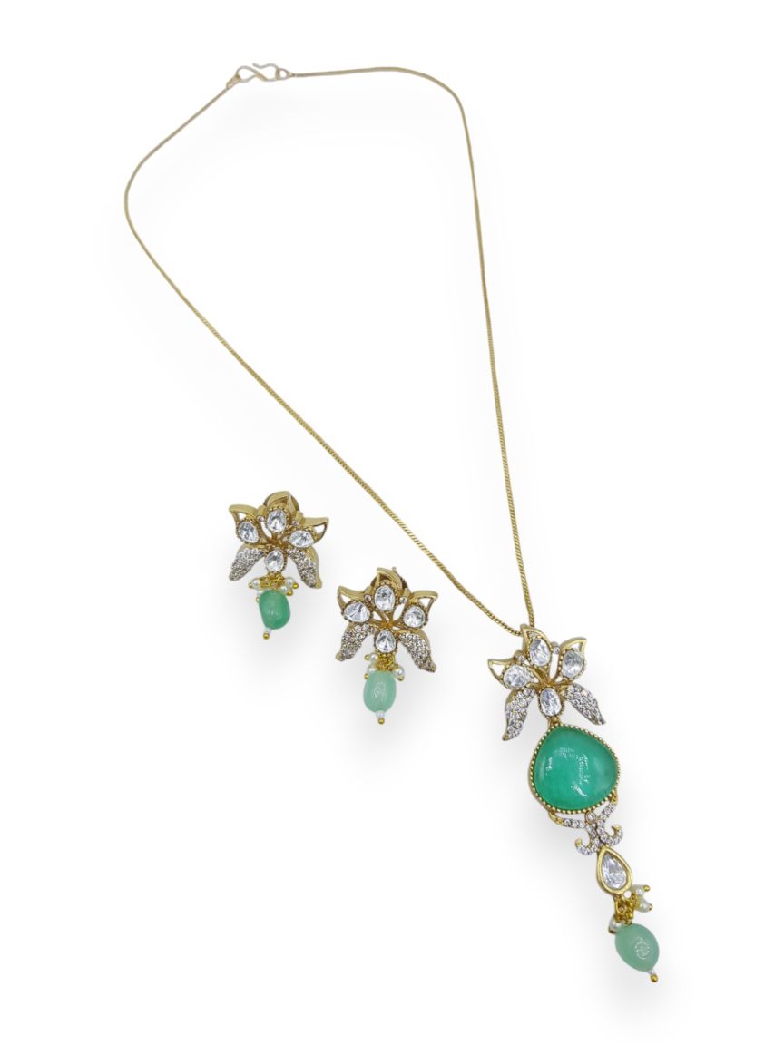 boutique-pendant_er_ch-PCBQ23439GMGT