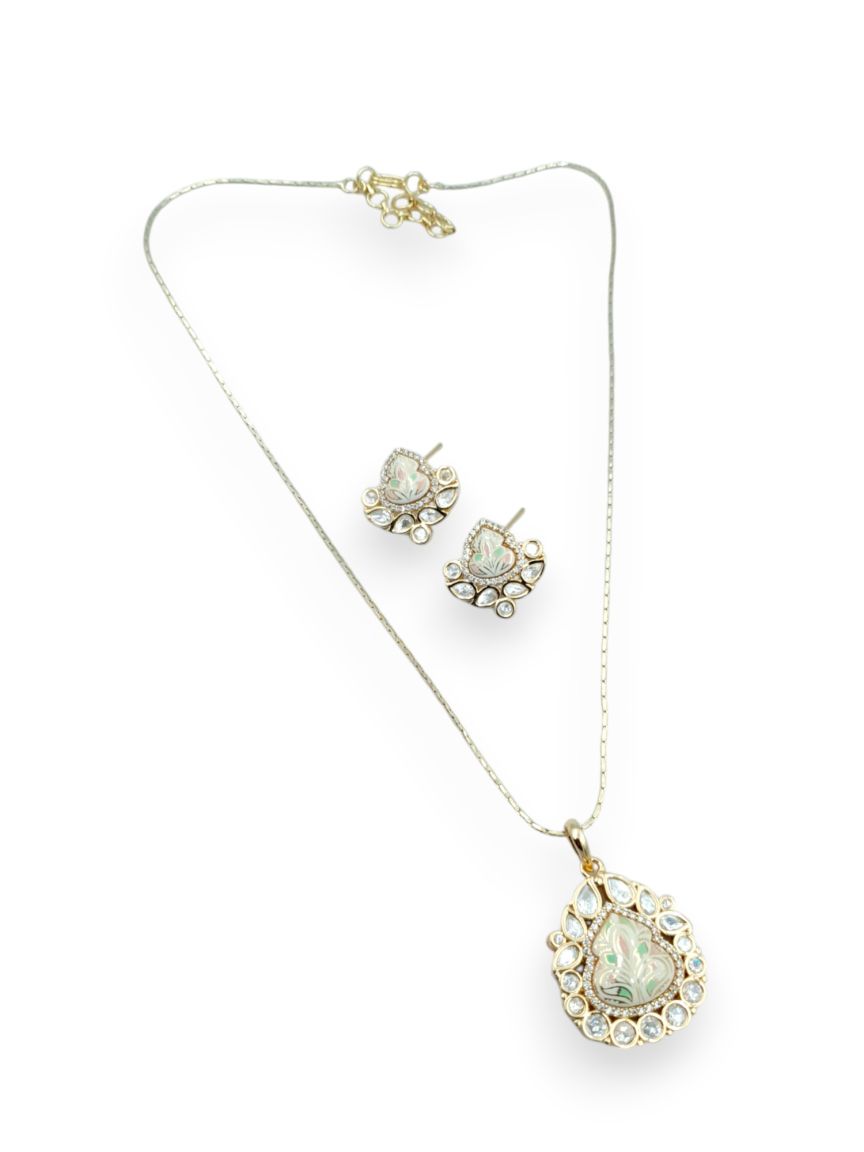 meenakari-pendant_er_ch-PCME23832GMPKHG
