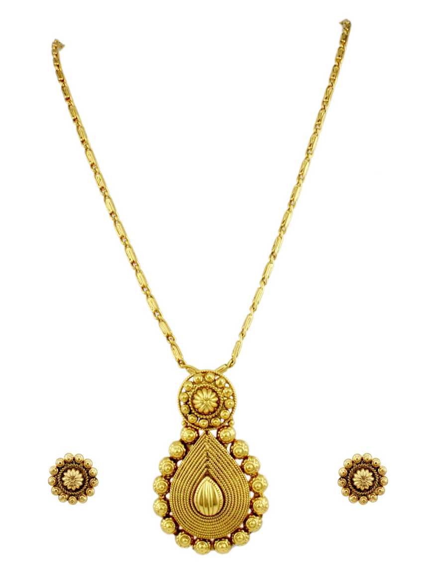 PENDANT SET WITH CHAIN in GOLD Style | Design - 10760