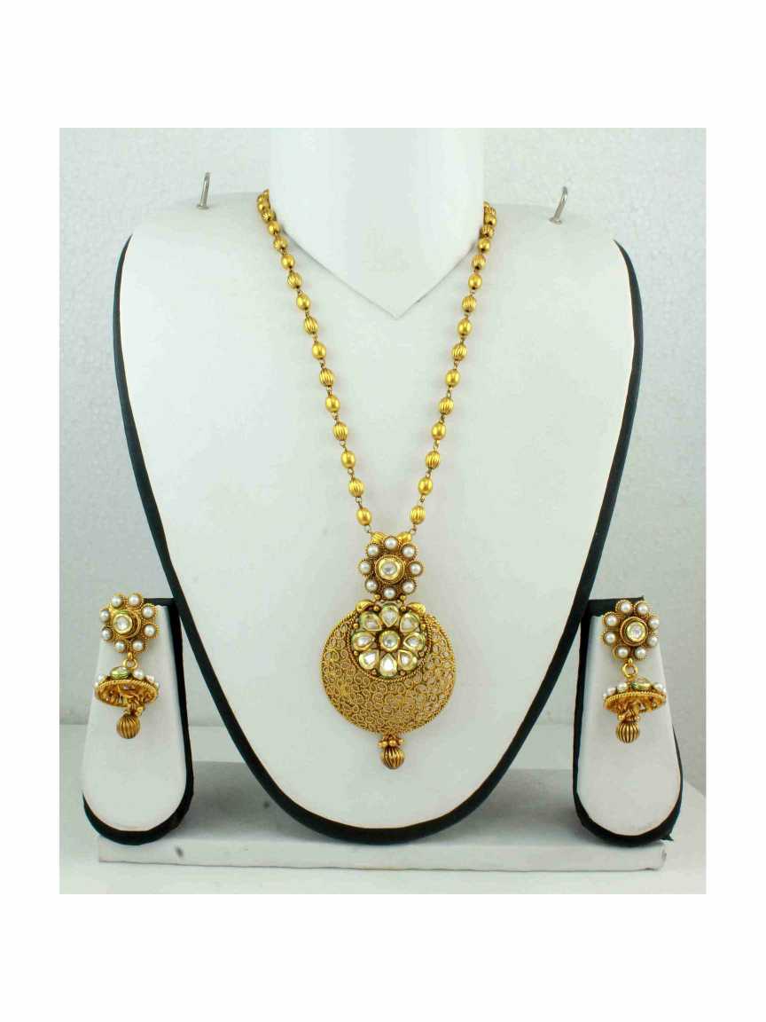 PENDANT SET WITH CHAIN in GOLD Style | Design - 10867