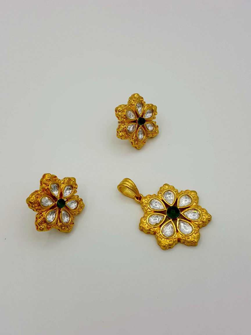 PENDANT EARRING in VILANDI KUNDAN Style | Design - 17534